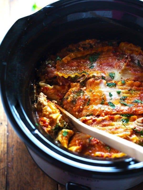 Super Easy Skinny Veggie Crockpot Lasagna - a handful of simple ingredients for a healthy family dinner. | https://become-fit.today
